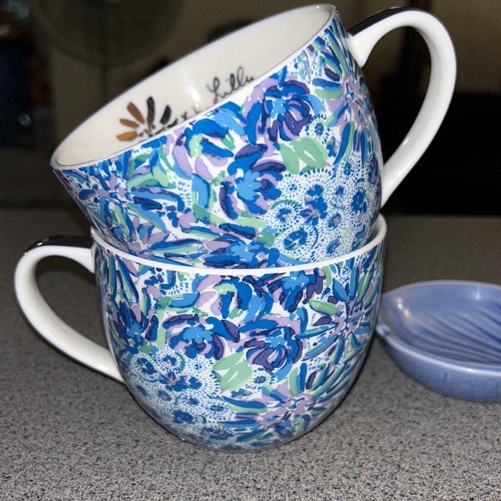 Lilly Pulitzer ceramic mugs. Set of two.  12oz size - Picture 7 of 15